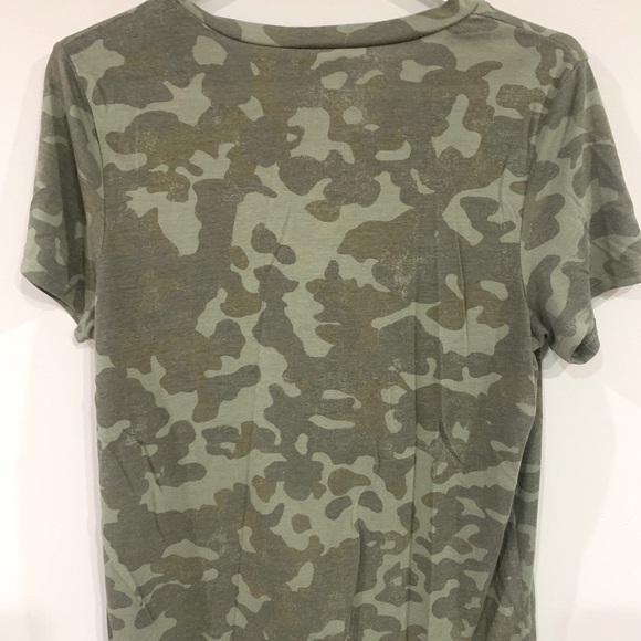 Short sleeve camo tshirt 🍃🍂✨ - Picture 4 of 6